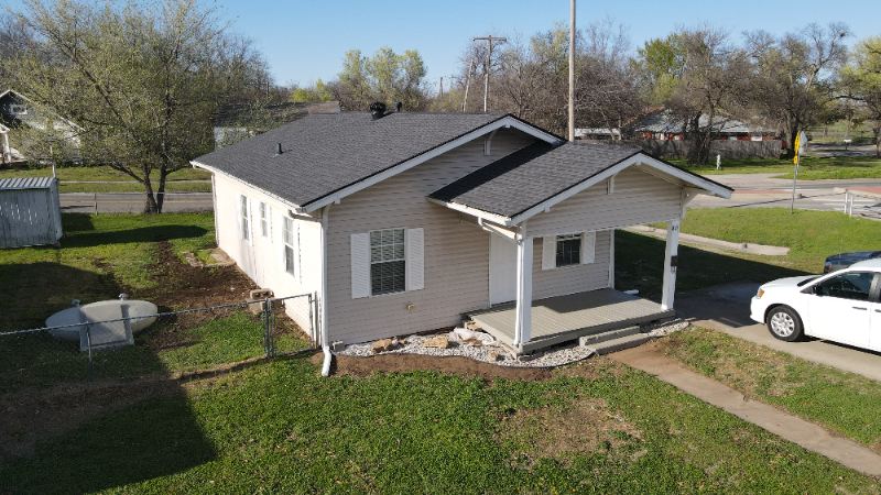 815 E Main St - Photo 3 of 17