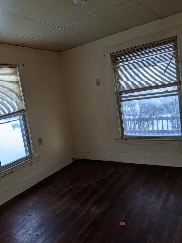 39 Woodrow Ave - Photo 2 of 5