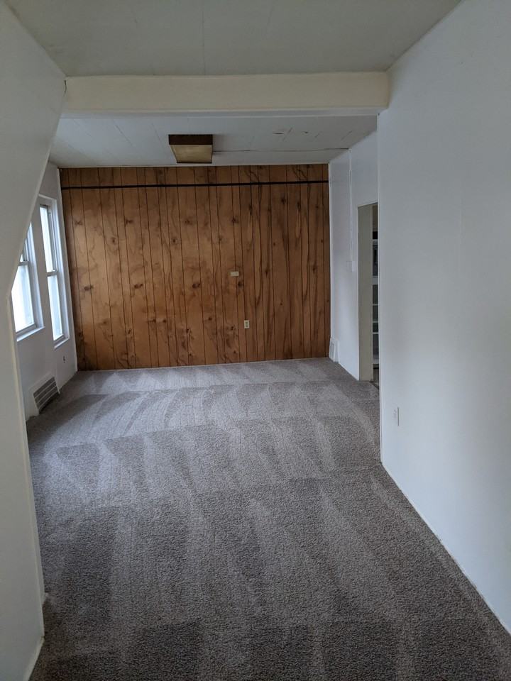 39 Woodrow Ave - Photo 3 of 5