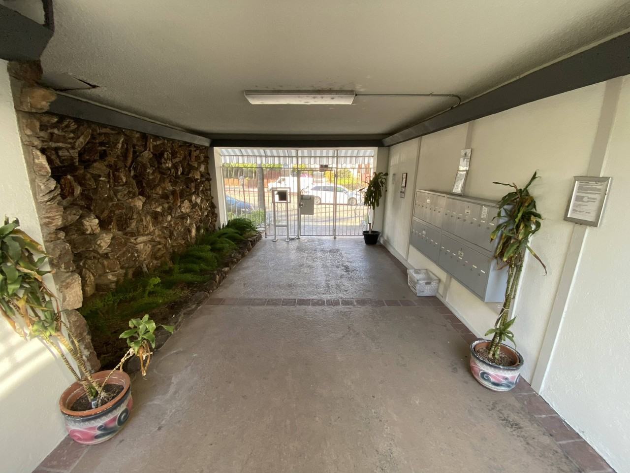 6000 Franklin - Photo 3 of 4