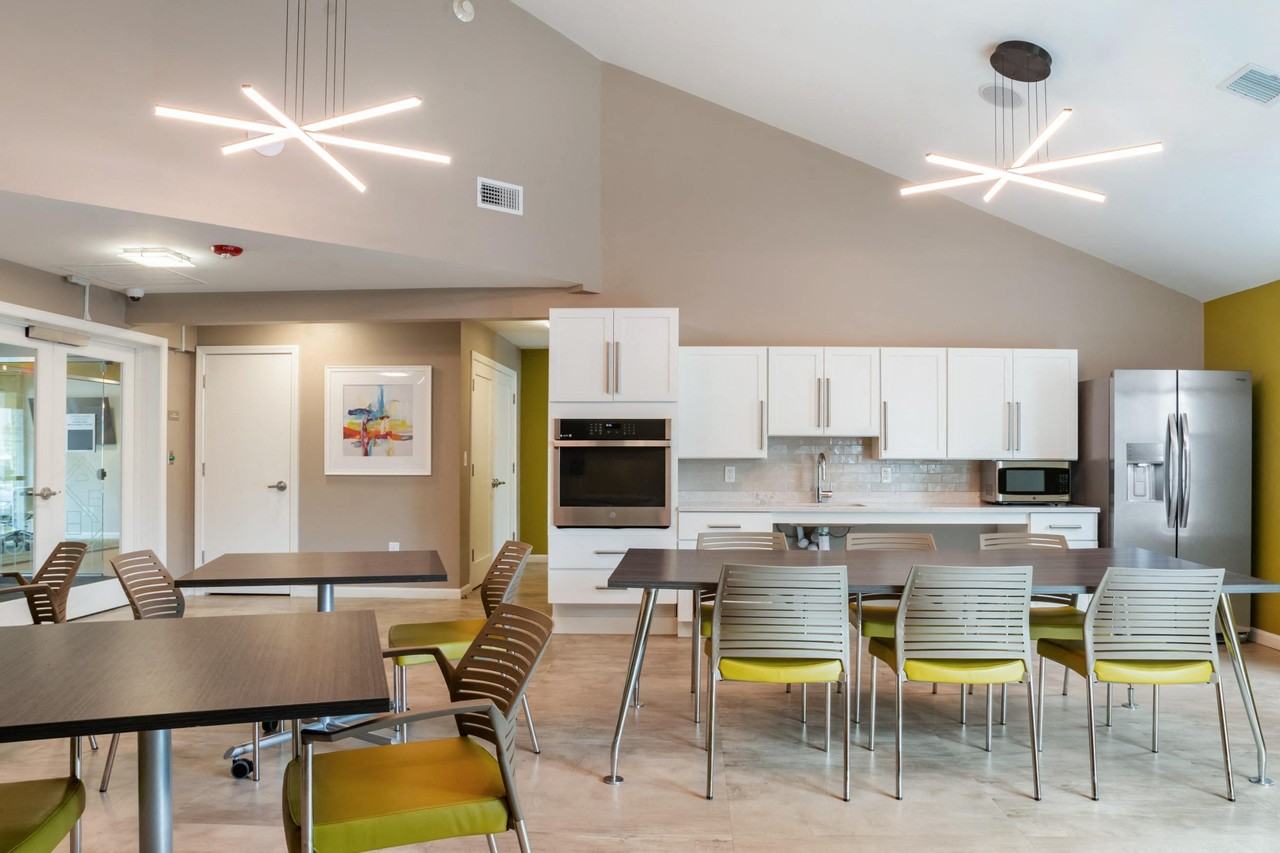 Station Pointe - Photo 5 of 19