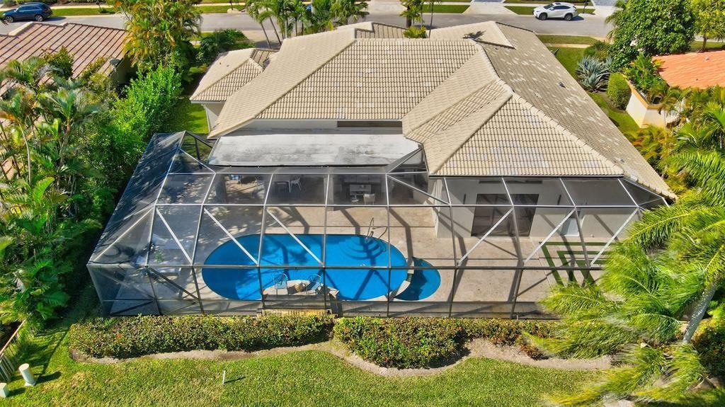 10595 Stonebridge Boulevard - Photo 3 of 10