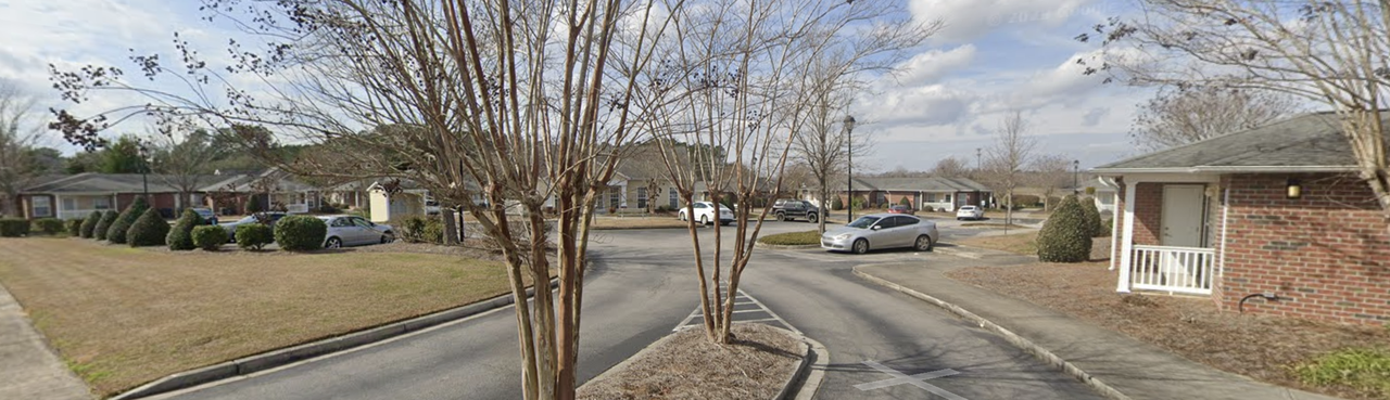 Magnolia Park - Photo 5 of 6