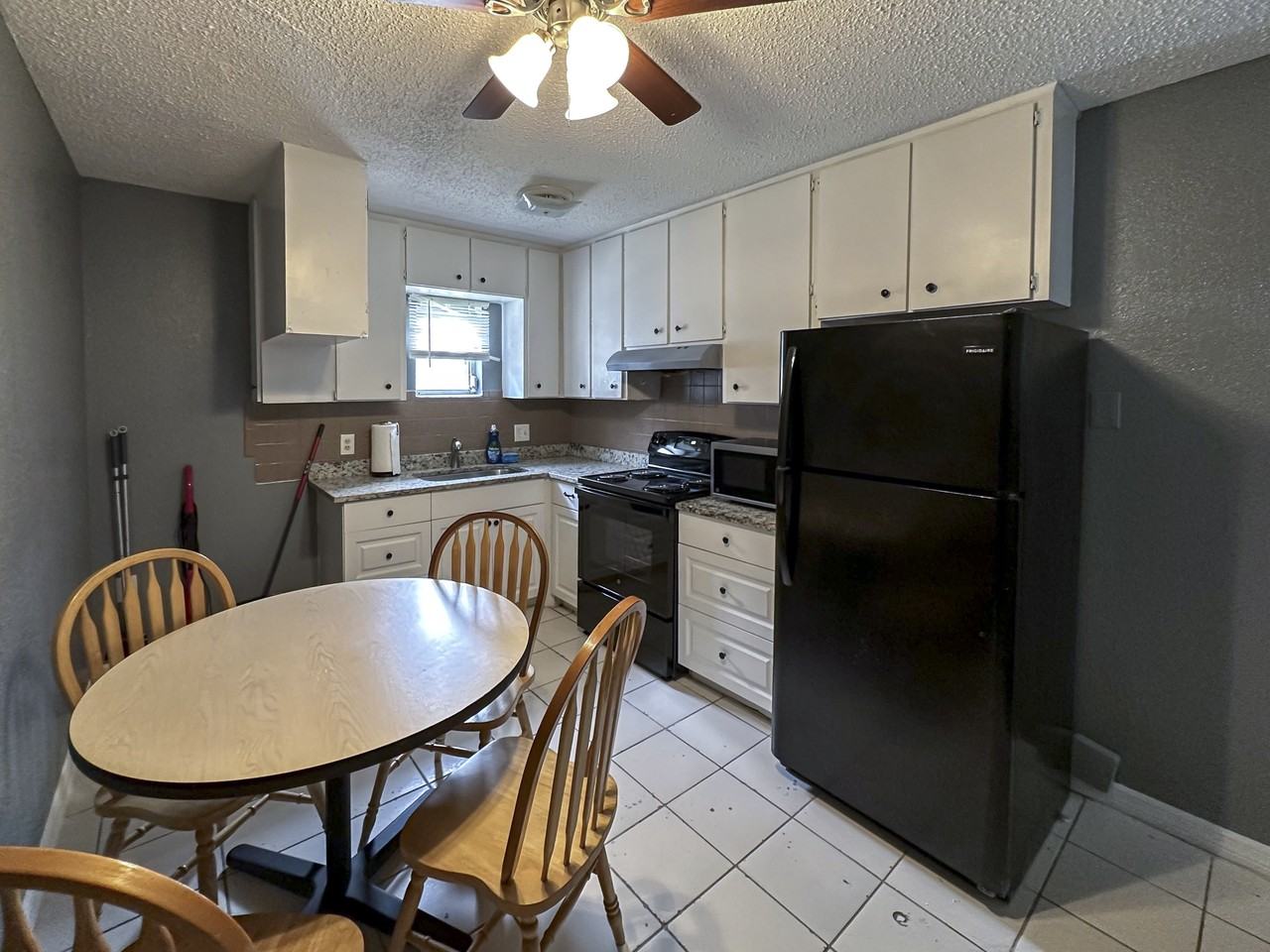 Sun Glo Ave - Photo 4 of 11