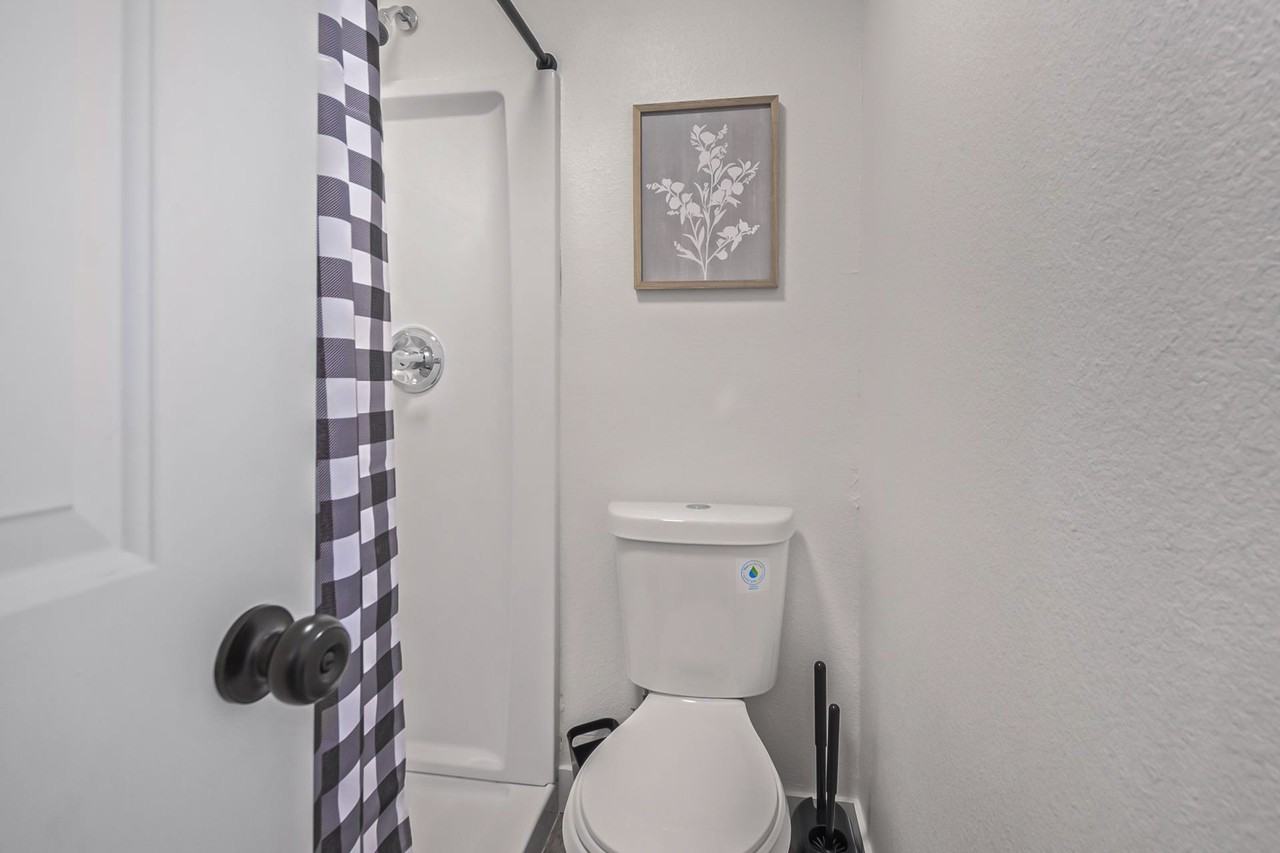 W Denton Ln - Photo 3 of 14