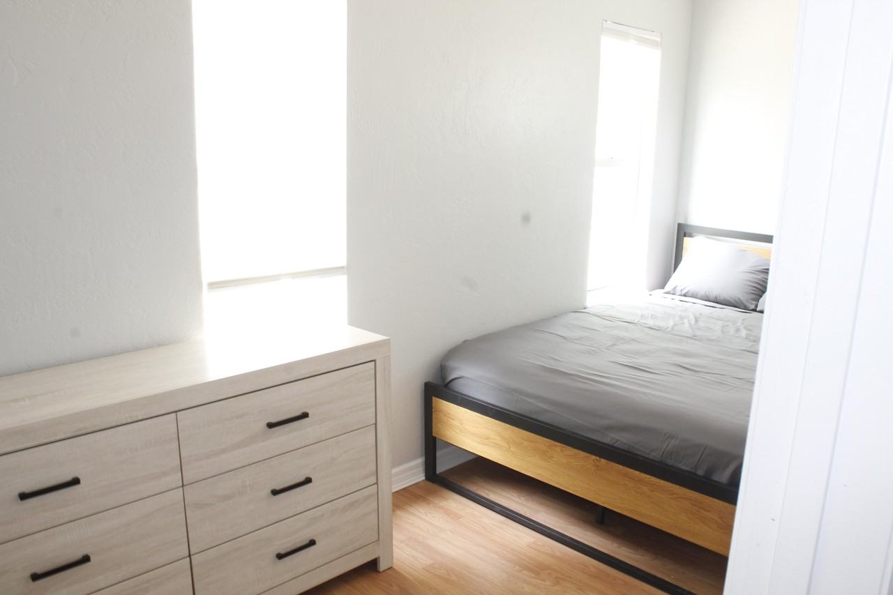 Westwood Ave - Photo 2 of 8