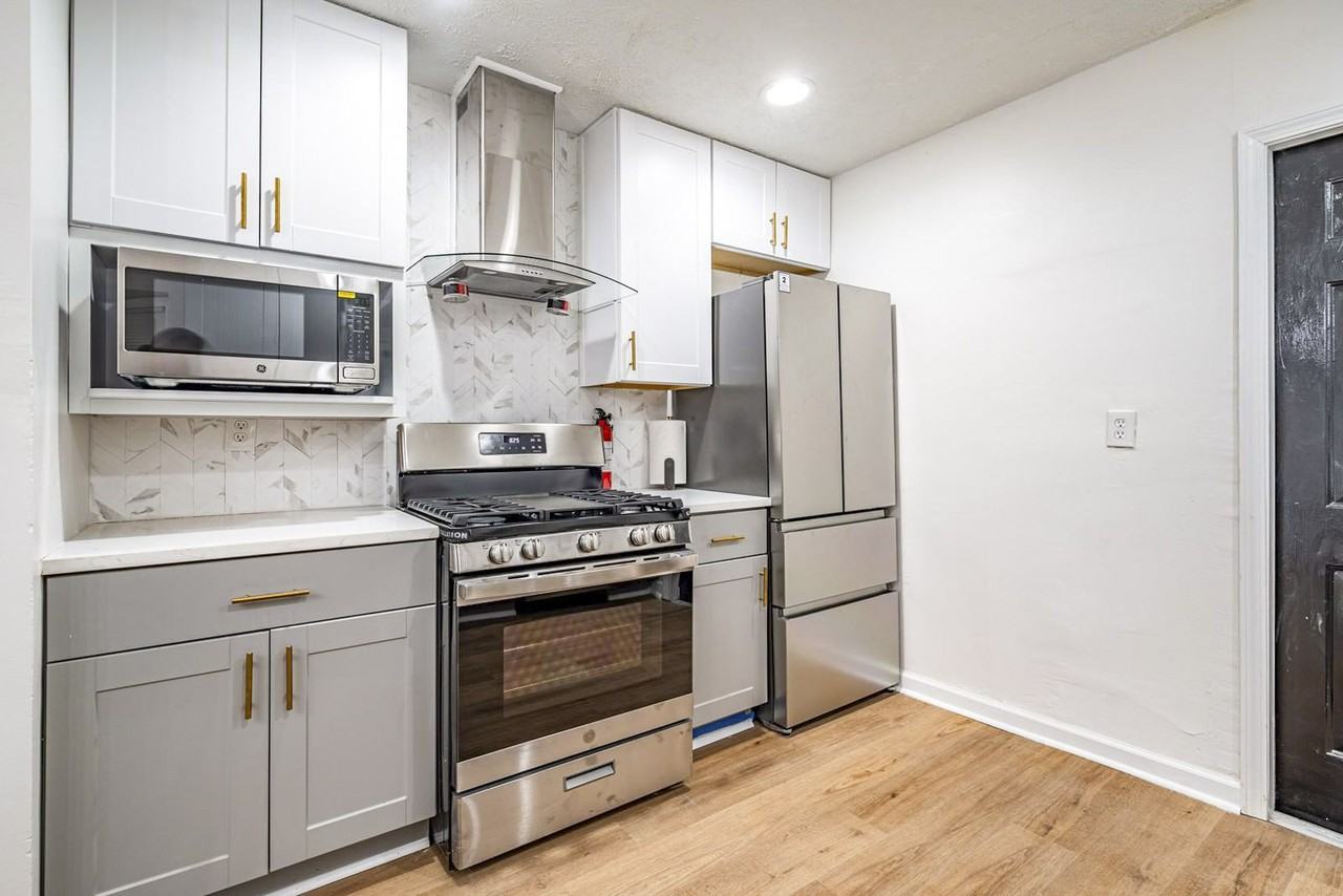 Thomasville Blvd Se - Photo 5 of 19