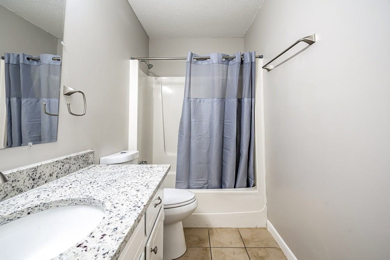 Denny Dr - Photo 3 of 11