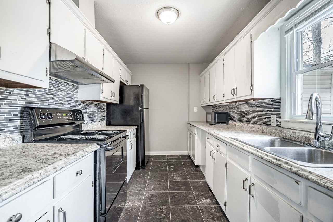 West Bourne Drive - Photo 4 of 22