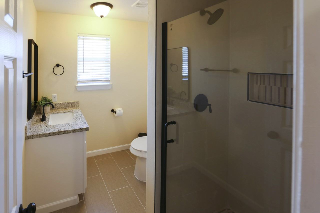 Parnell St - Photo 4 of 17