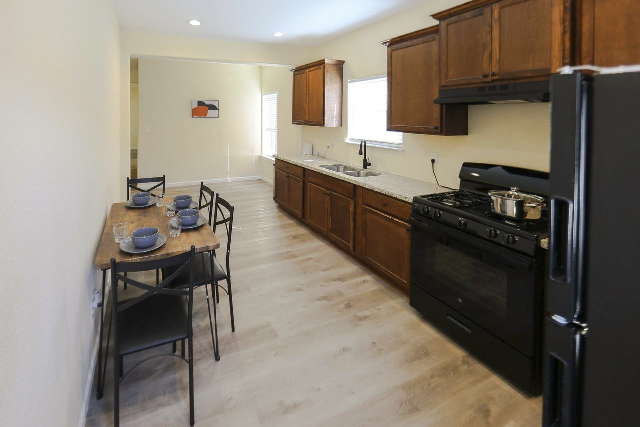 Parnell St - Photo 6 of 17