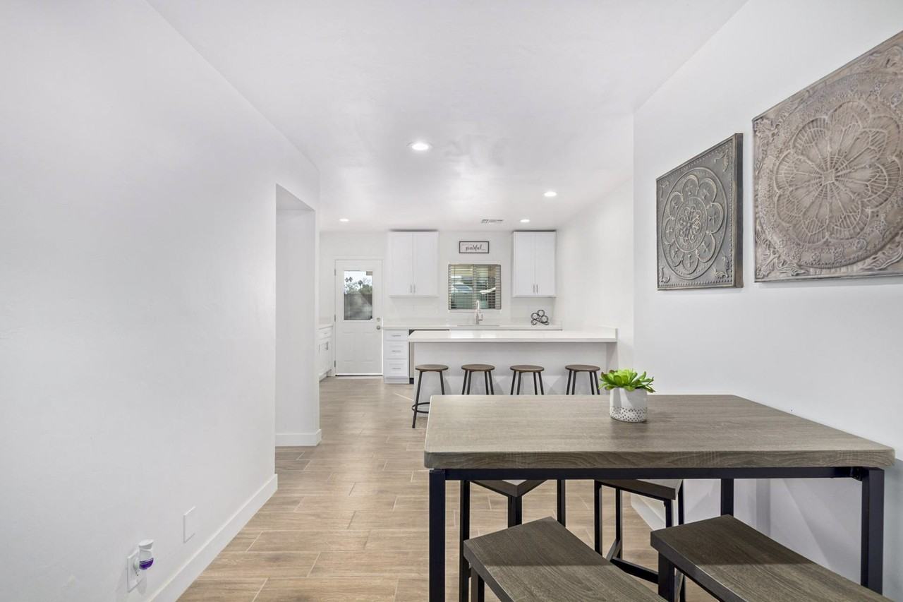 W Palo Verde St - Photo 2 of 15