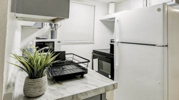 featured image of E Emma St