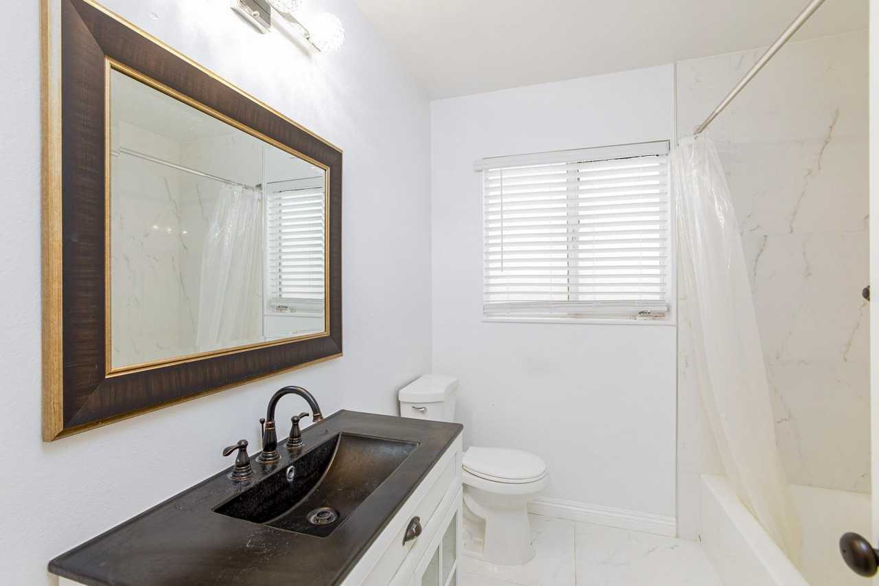 Las Lomas Avenue - Photo 7 of 17