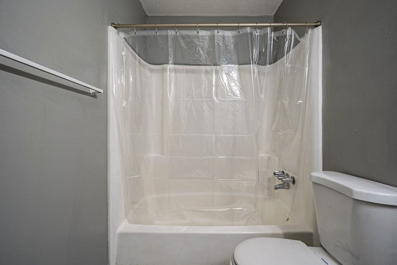 Freedom Valley - Photo 2 of 12