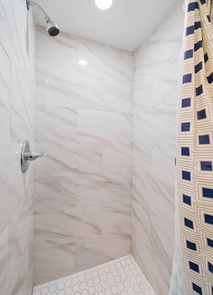 N Oakleaf Ave - Photo 6 of 7