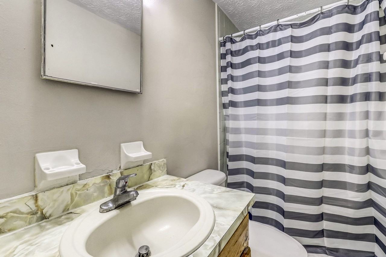 Bacall Rd W - Photo 2 of 9