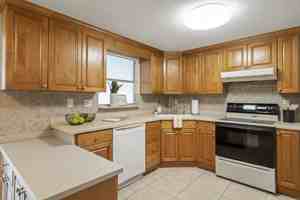 featured image of Roble Way