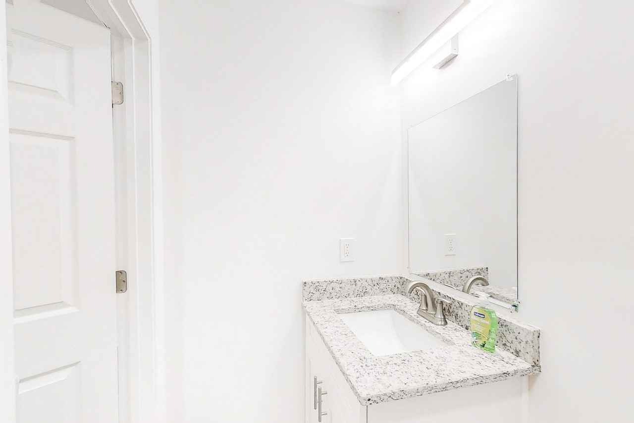 Jefferson Ave Sw - Photo 3 of 12