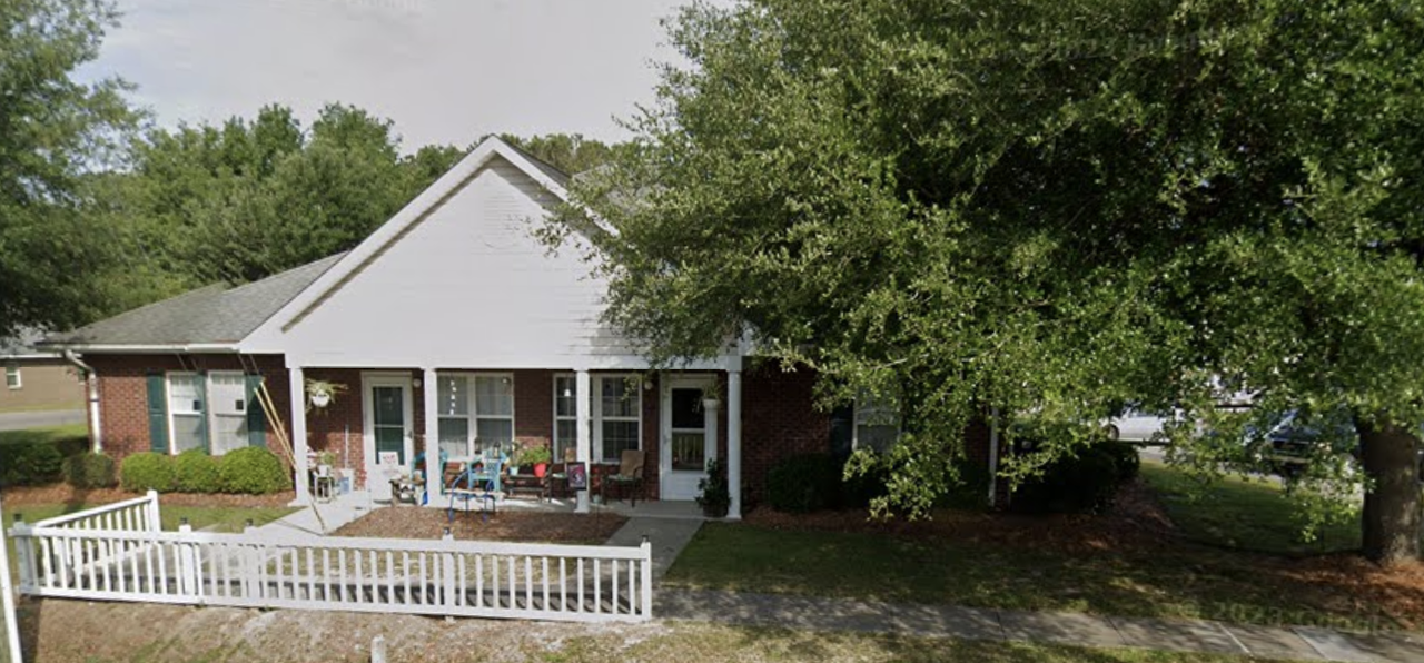 Elm Square - Photo 2 of 4