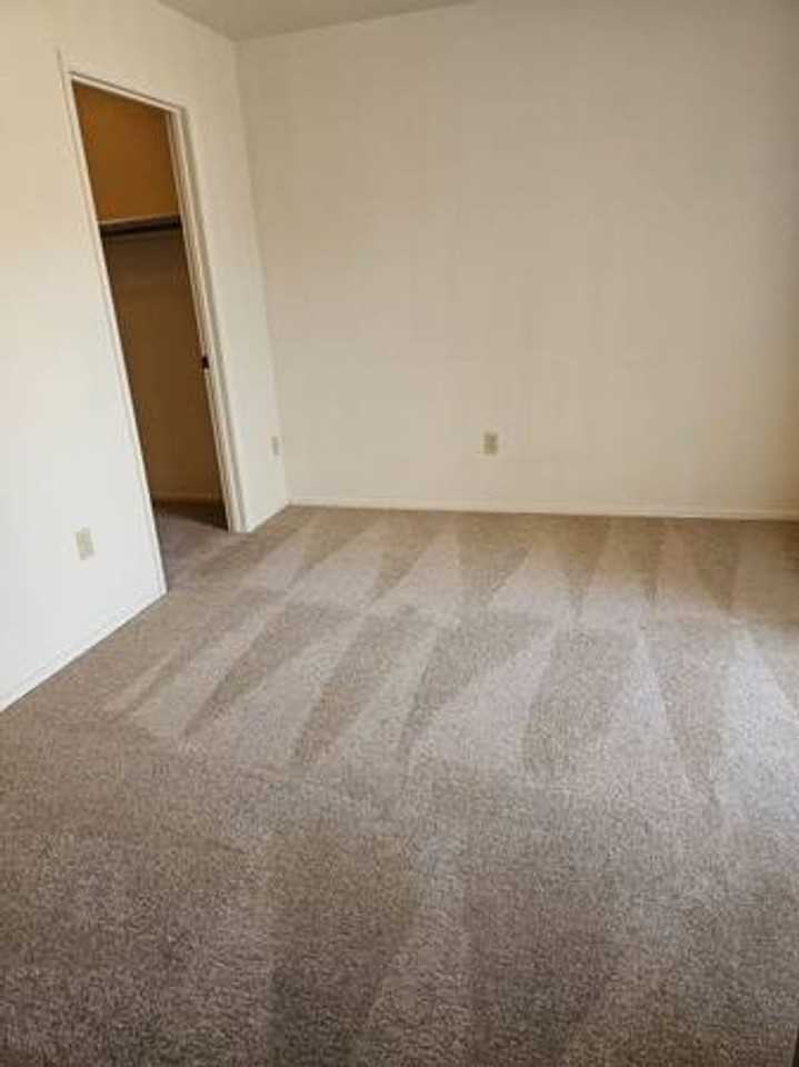 Beautiful 1 bedroom apartment - Photo 4 of 6