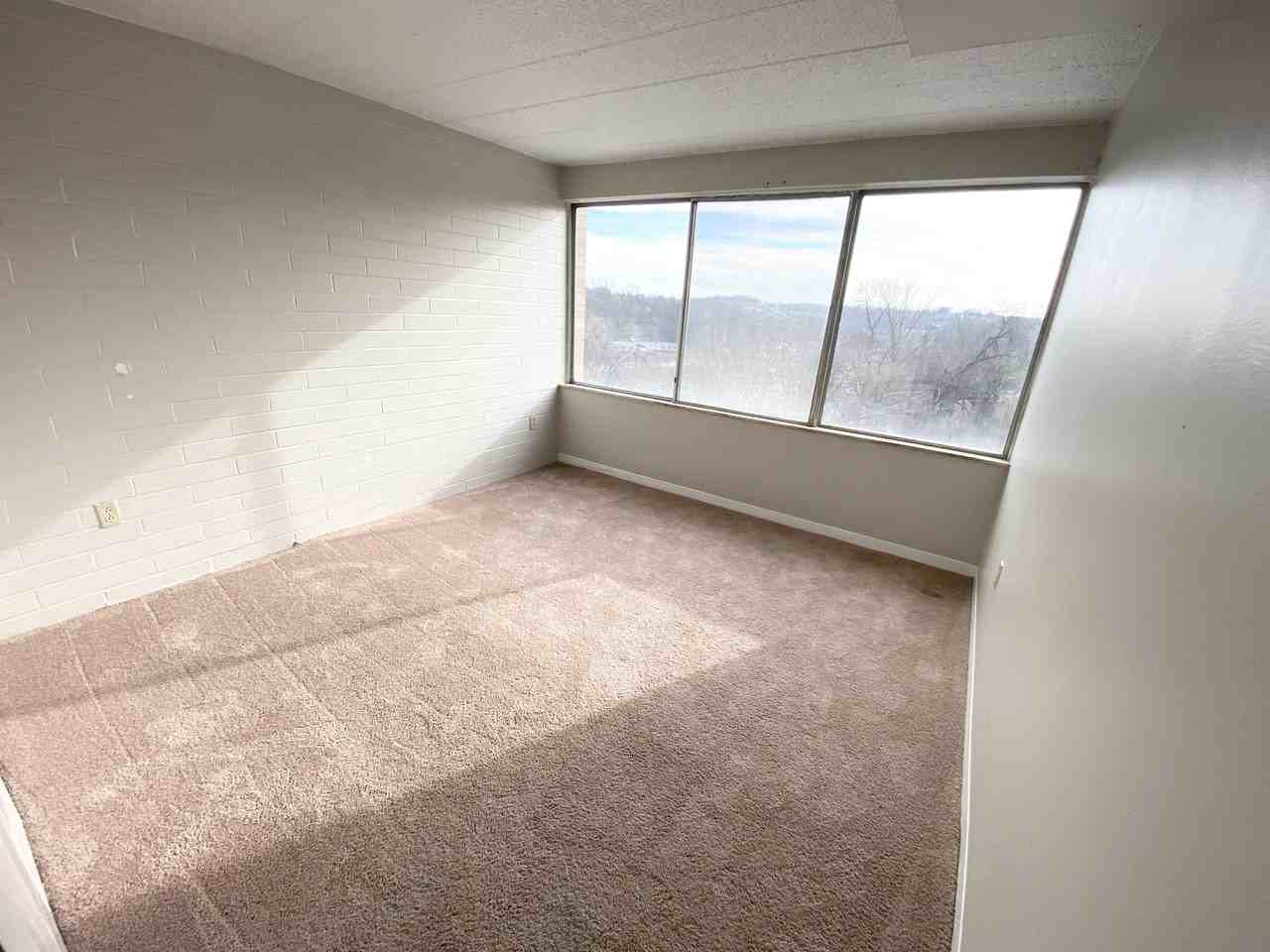 500 HOODRIDGE DRIVEAPT 406 #406 - Photo 5 of 10