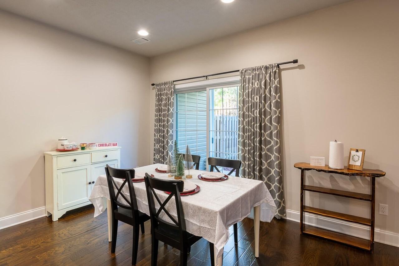 704 Red Cedar Ct #1 - Photo 5 of 19
