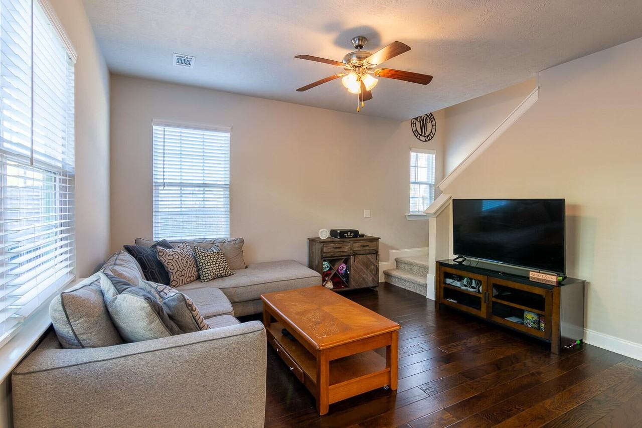 704 Red Cedar Ct #1 - Photo 6 of 19