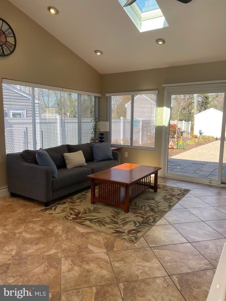 2400 Kemp Way - Photo 3 of 16