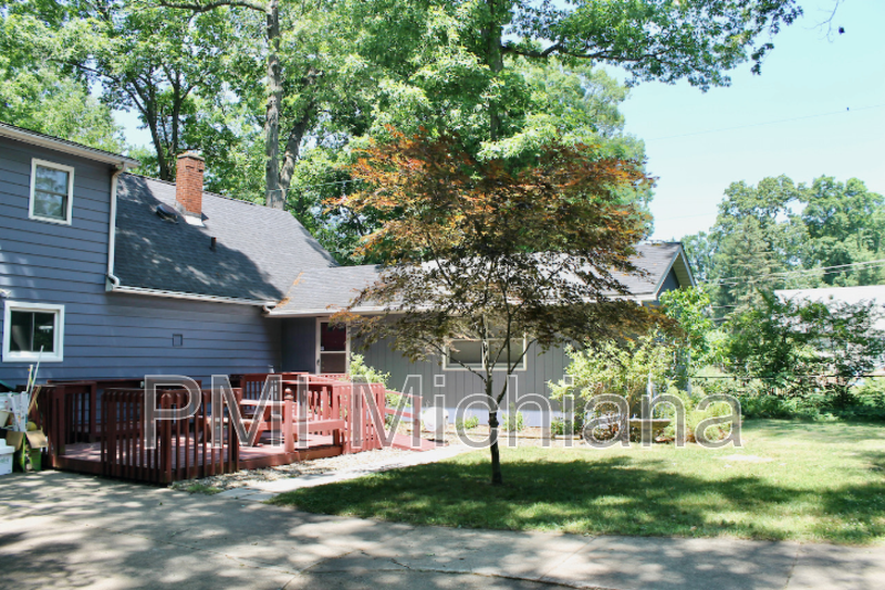 52554 Kenilworth Rd - Photo 5 of 27