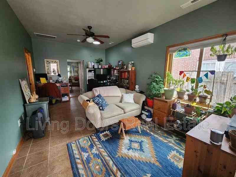 2551 Worthington Ave - Photo 2 of 18