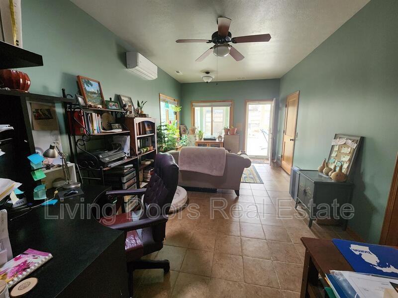 2551 Worthington Ave - Photo 3 of 18