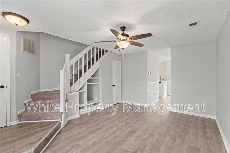 8289 Golf Ridge Dr - Photo 3 of 21