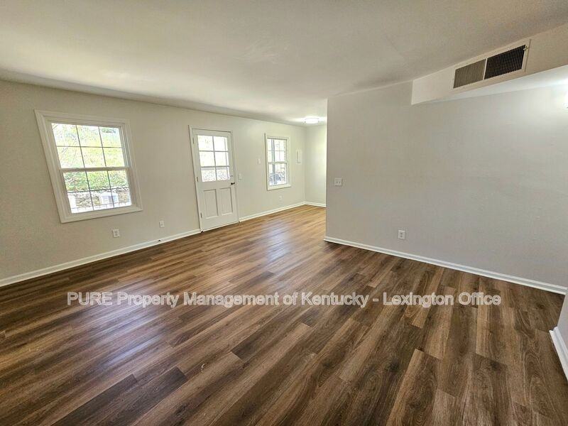 459 Sycamore Ct #25 - Photo 2 of 17