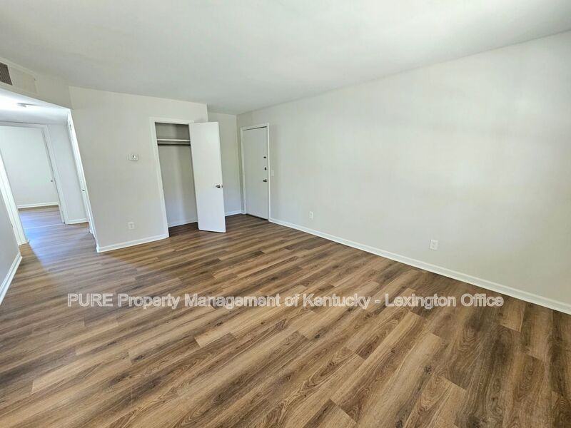 459 Sycamore Ct #25 - Photo 3 of 17