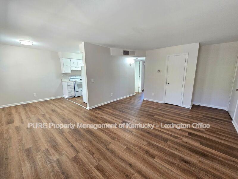 459 Sycamore Ct #25 - Photo 4 of 17