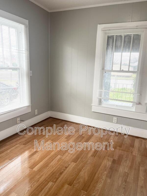 1307 3rd Ave N - Photo 5 of 20