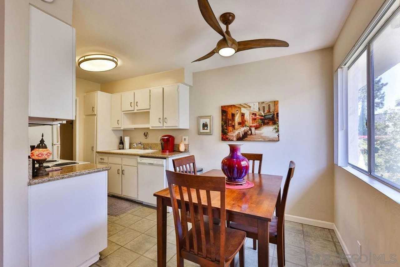 8661 Lake Murray Blvd - Photo 3 of 10