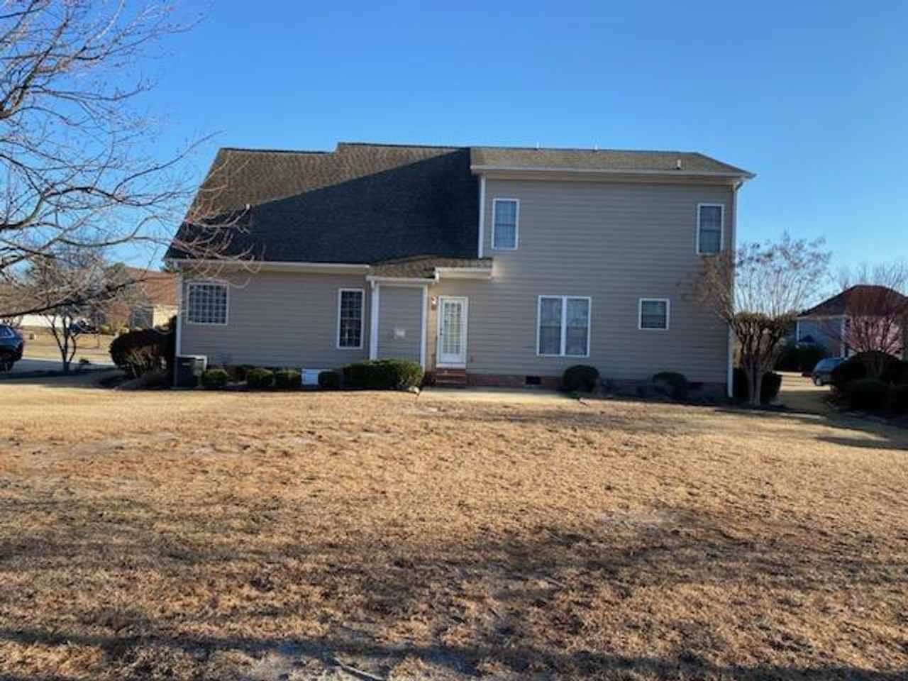 2825 Meadowmont Ln - Photo 3 of 17