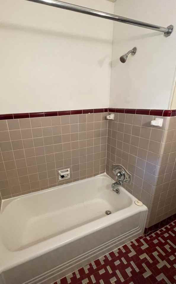 519 East Center Street - Photo 3 of 12