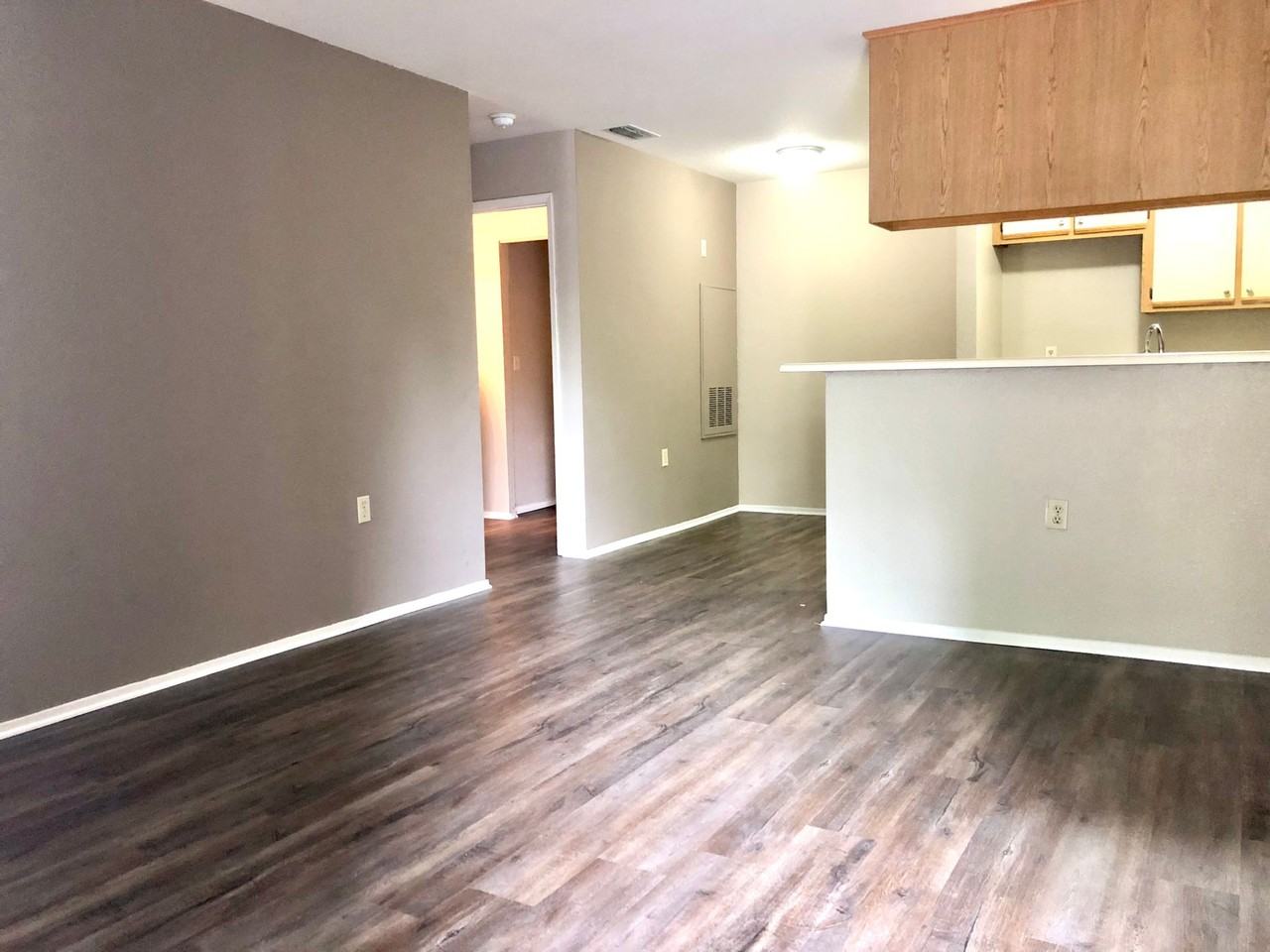Camino Woods charming apartments 1/2 off 1st month rent - Photo 7 of 16