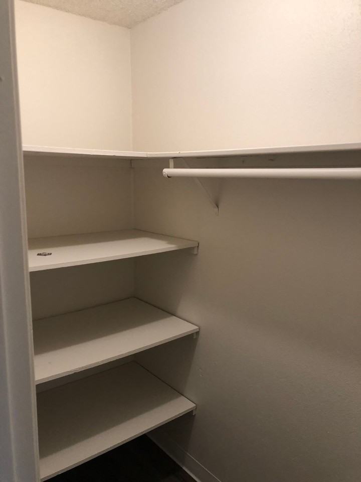 Madison Oaks 2 bedroom units - Photo 5 of 12