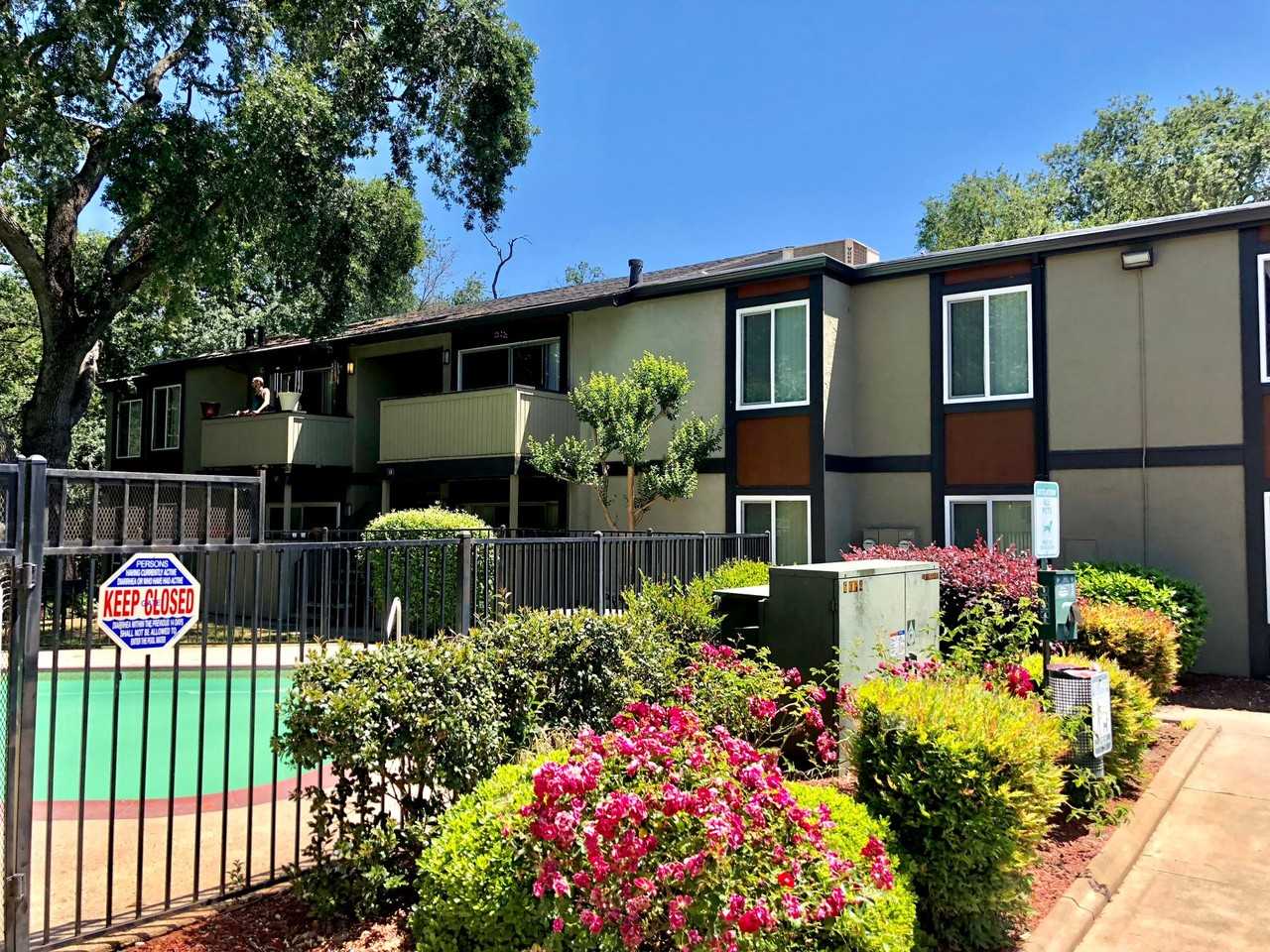 Madison Oaks 2 bedroom units - Photo 3 of 12