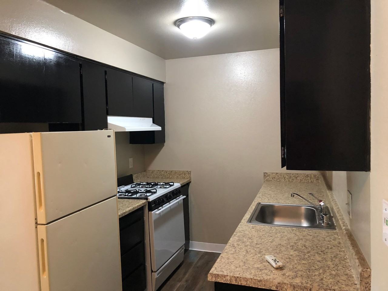 Oak Creek Apartments - Photo 2 of 11