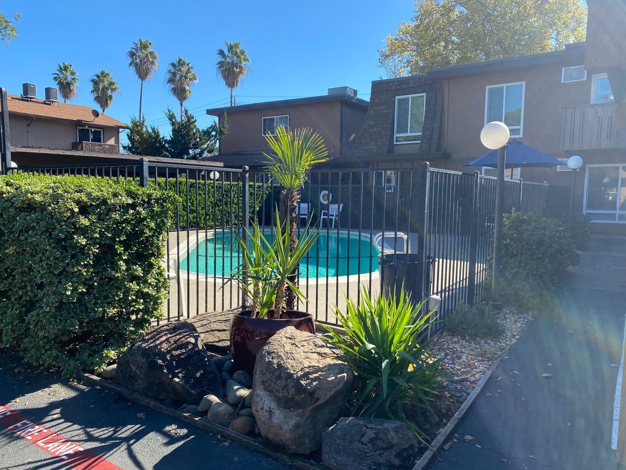 Oak Creek Apartments - Photo 6 of 11