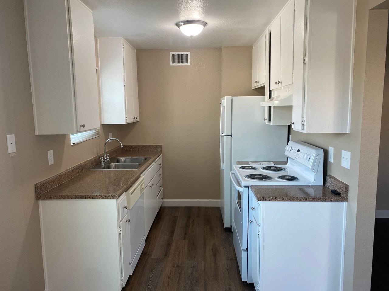 Sutter Oaks small gated community - Photo 3 of 21