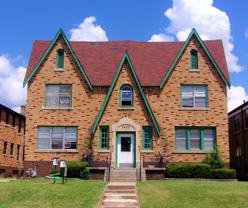 3400 N Robinson Ave - Photo 1 of 1