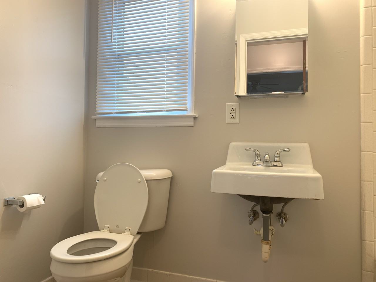 Alexi Apartments - Photo 3 of 10