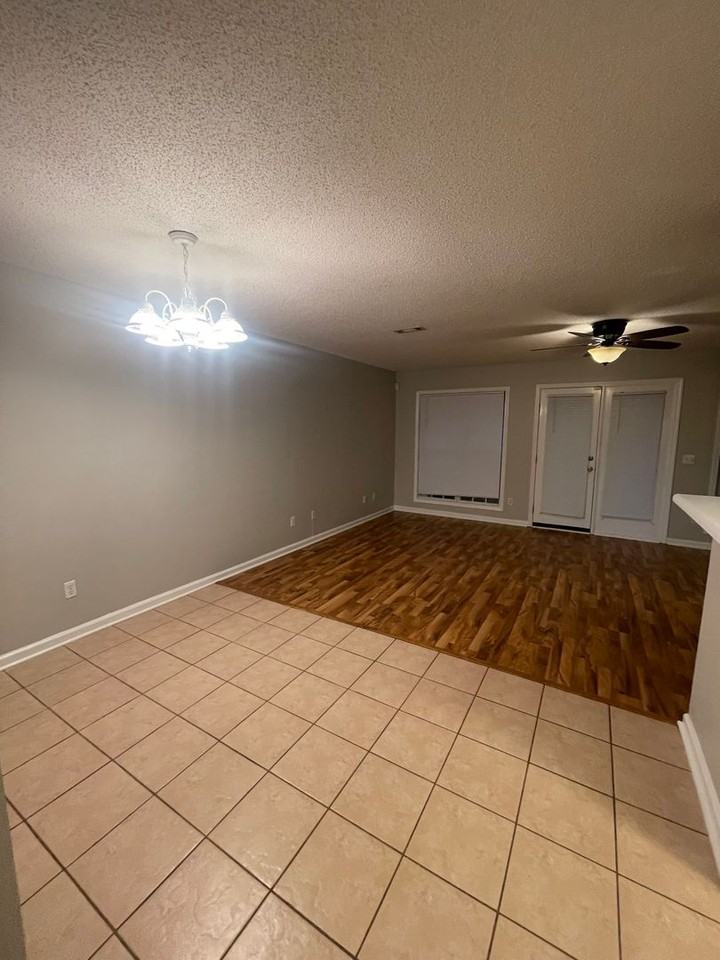 152 Woodmere Dr - Photo 4 of 11