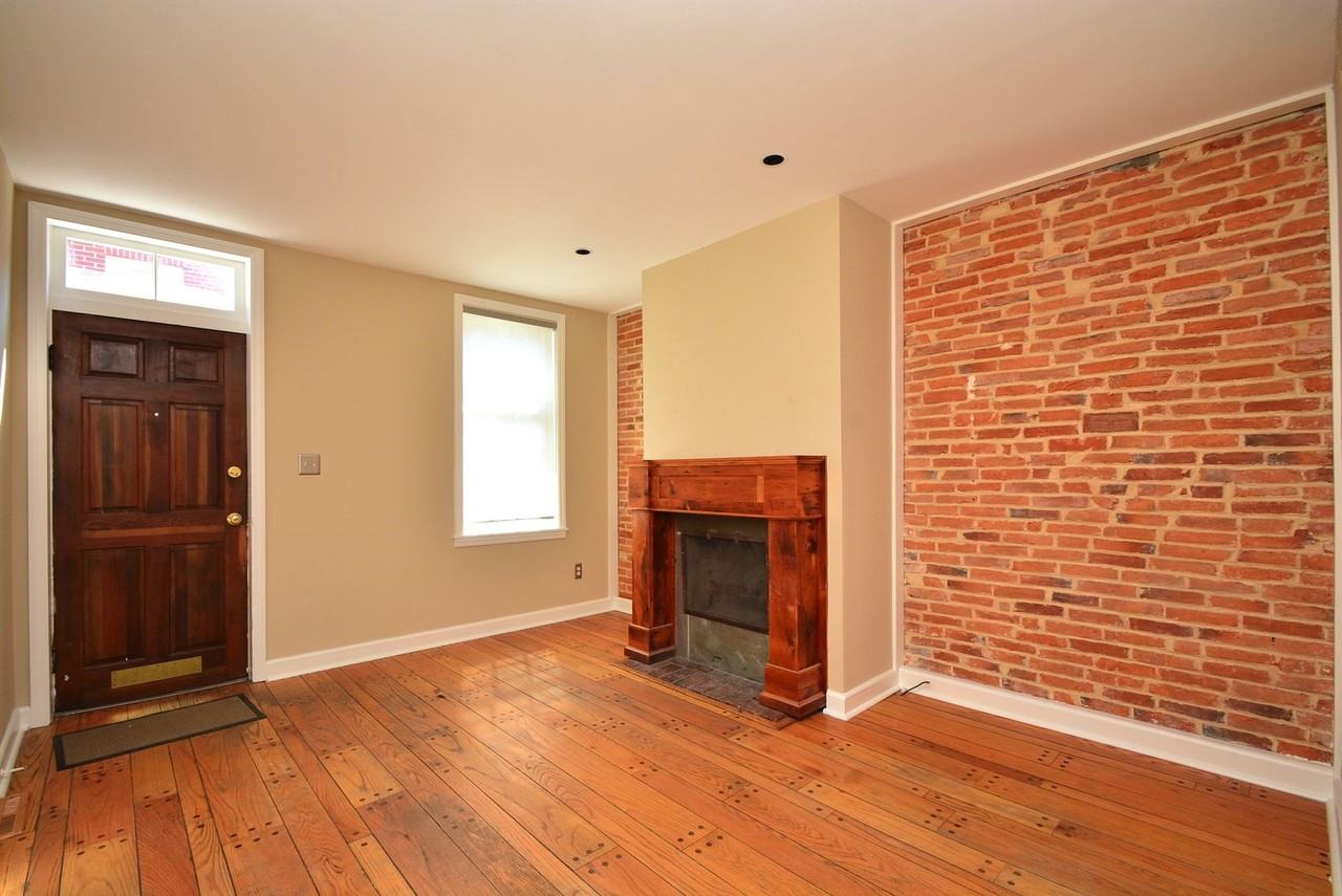218 E Churchill St - Photo 2 of 14